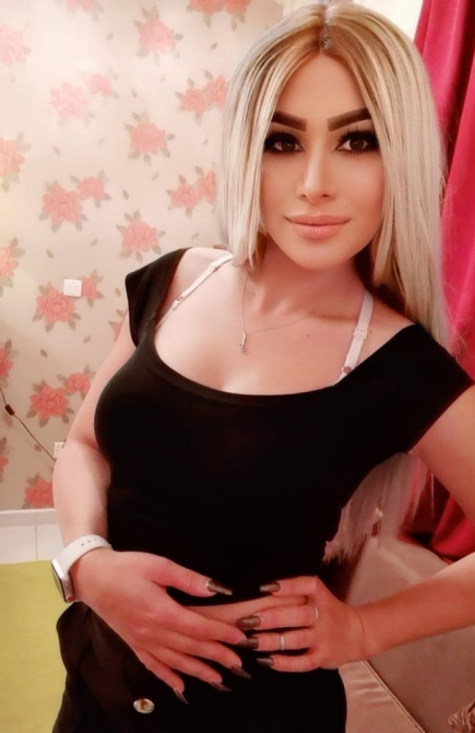 Blonde Dubai Catwalk Model