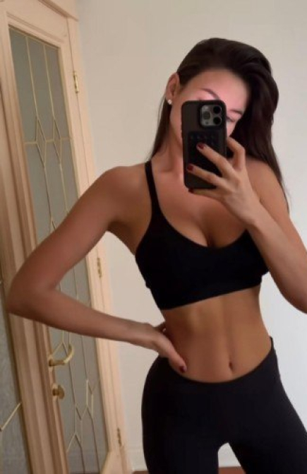 Amsterdam Escort Linnax