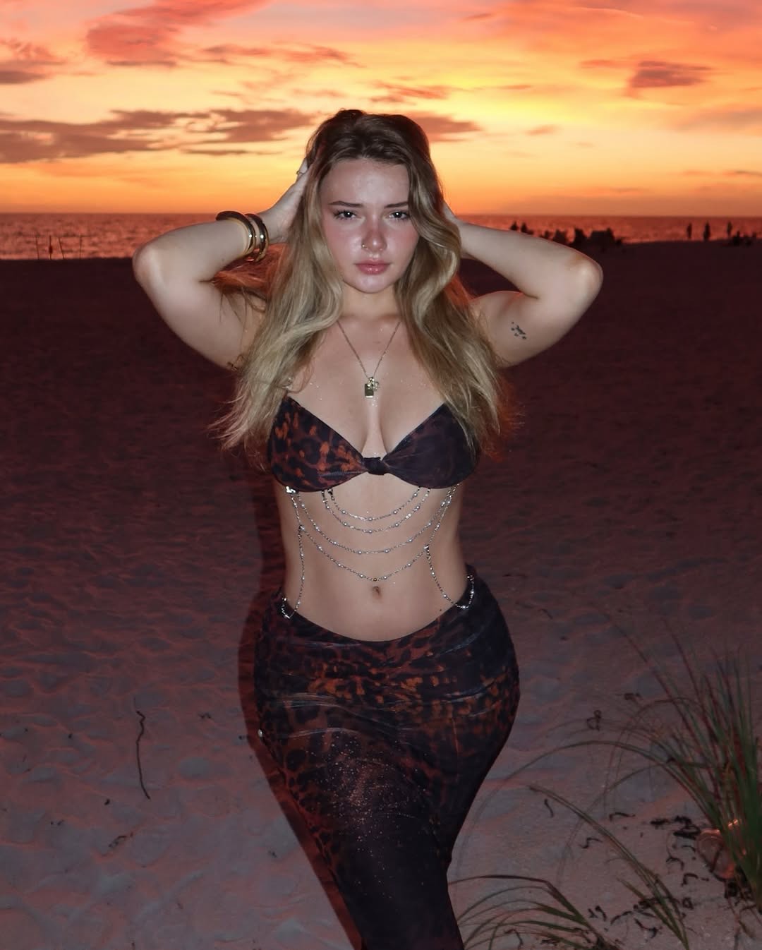 Massage & Full Service Busty Escort